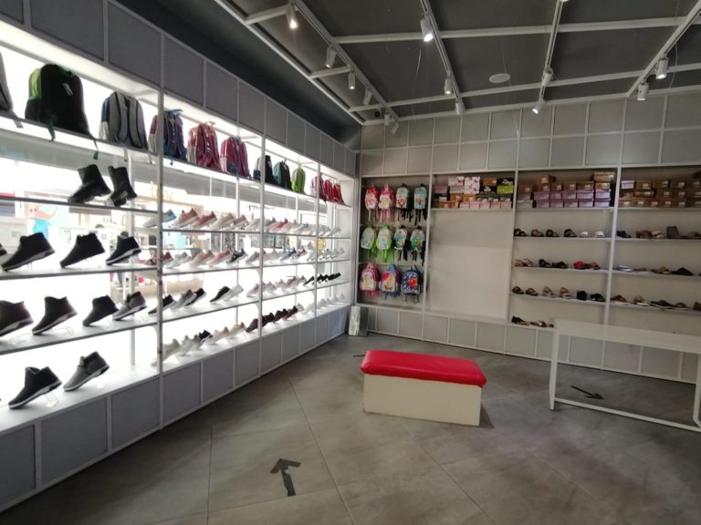 Apertura de USA SHOES